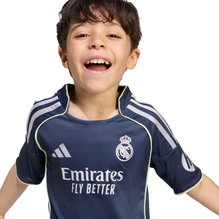 Conjunto adidas Real Madrid Segunda Equipación 2025-2026 Niño 4 Conjunto adidas Real Madrid Segunda Equipación 2025-2026 Niño