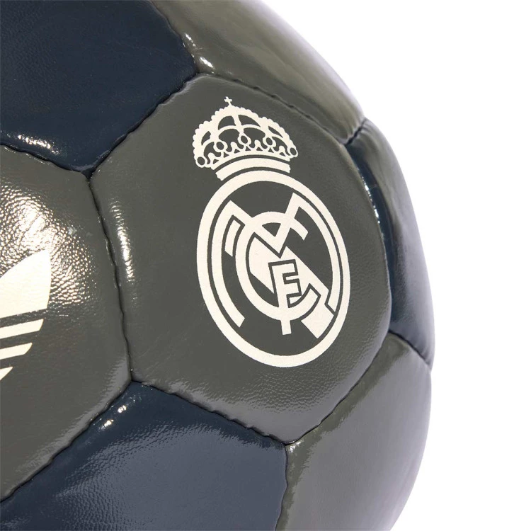 Balón adidas Real Madrid 2024-2025 3 Balón adidas Real Madrid 2024-2025